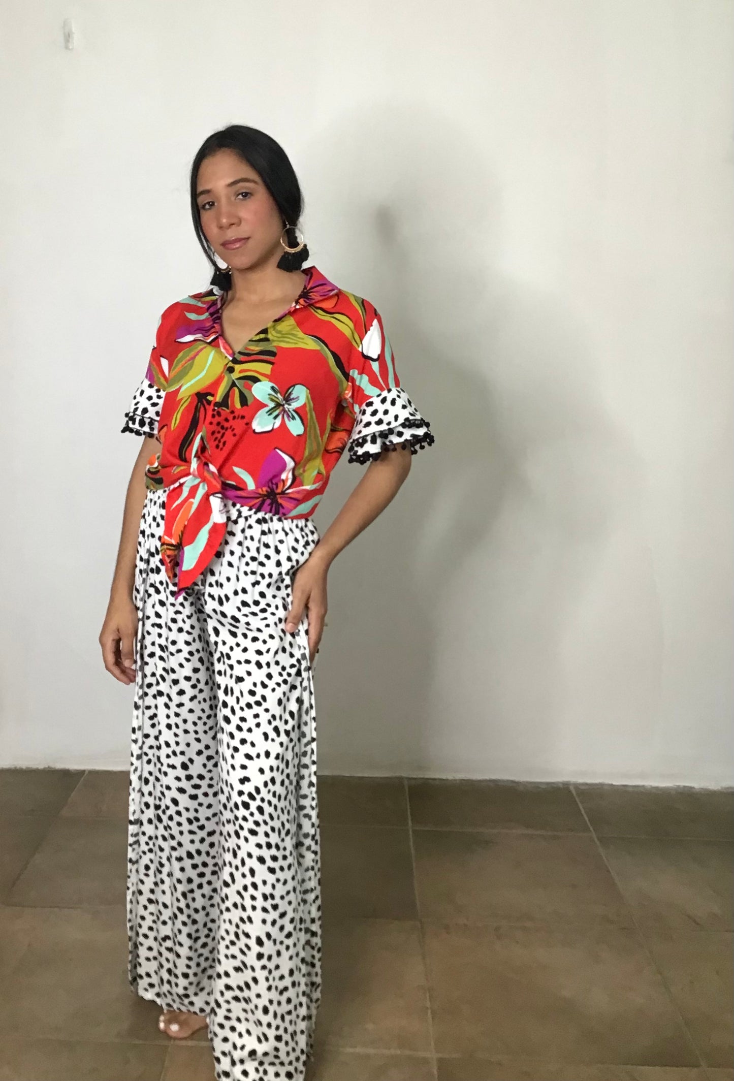 slow fashion sustainable light tropical clothing made in Panama, national talent direct to your home. Nido Shop pros at integrating local indigenous art with easy to wear cool contemporary clothing and beachwear. You feel blessed, want to relax and make good social choices. We love working with Guna molas and Ngabe pintas and supporting local artisans artesanal