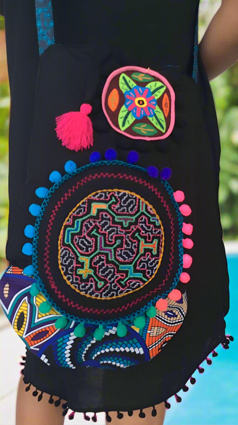 Cartera de mola, shipibo, moda panameña