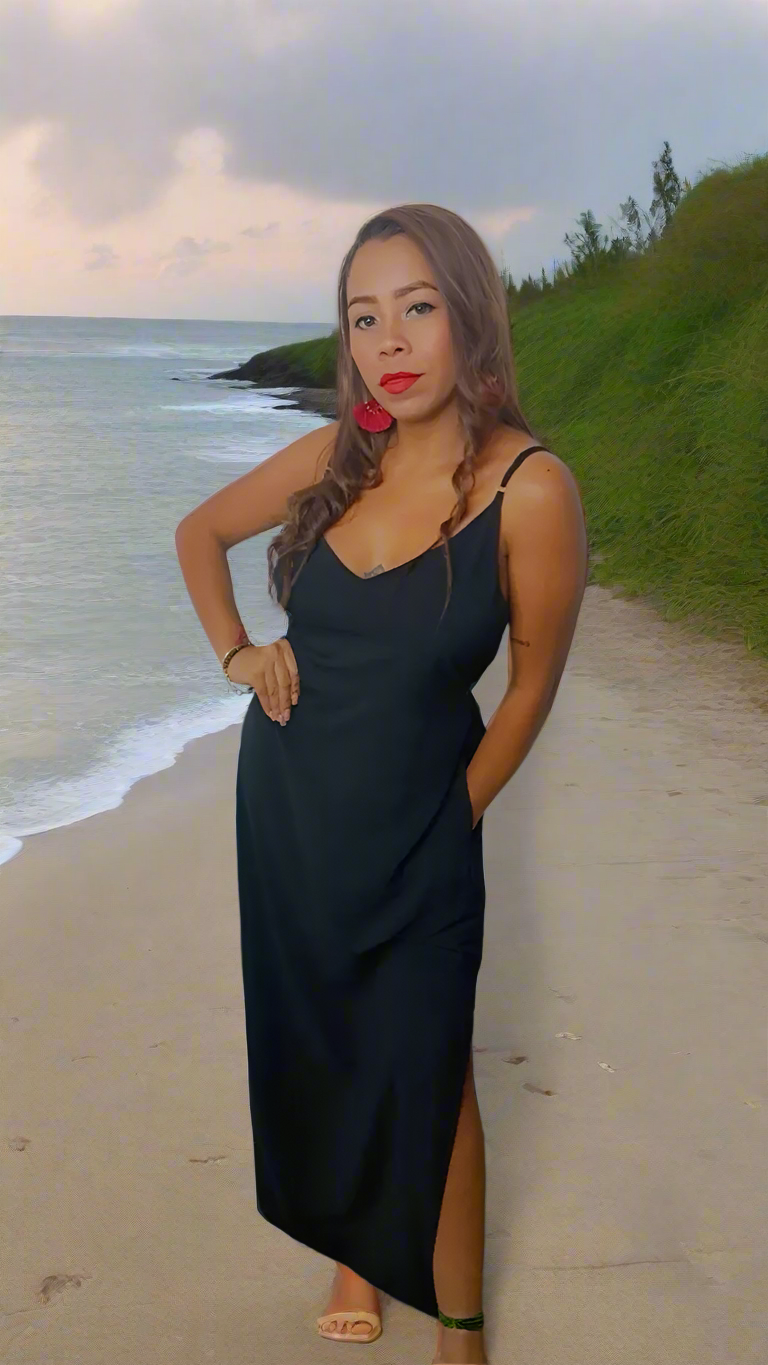 Strappy Maxi Black | Handcrafted Elegance | Nido Shop