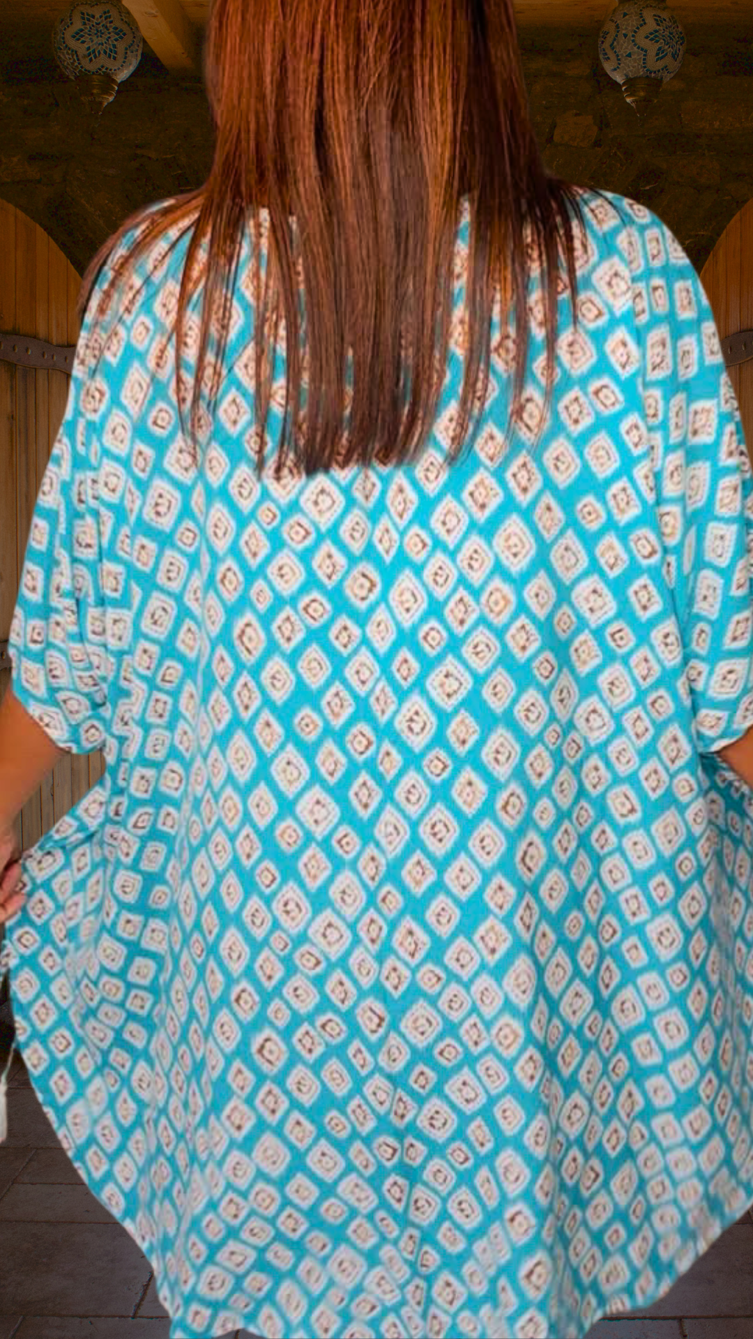 Poncho Dientes Ngäbe Quetzal | Indigenous Textile Art | Nido Shop