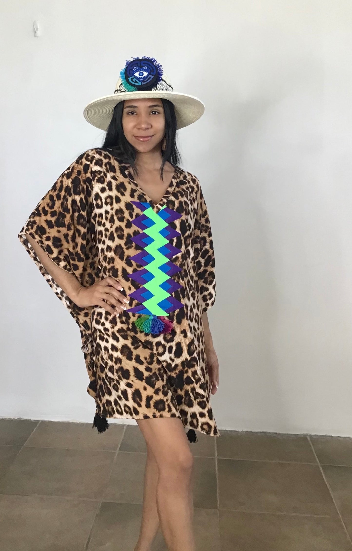 Poncho Pintas Ngabe Gigante | Handcrafted Elegance | Nido Shop